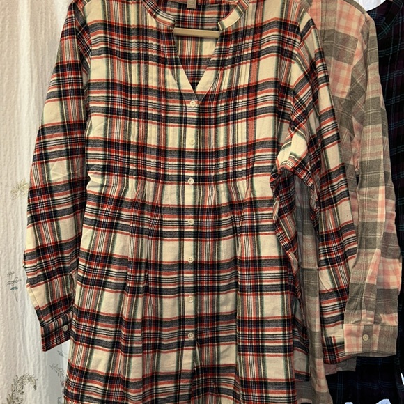 3 Women’s Flannels - Picture 2 of 4